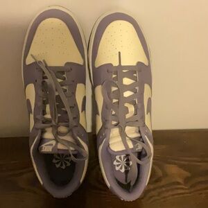 Beautiful Nike Dunk Low Coconut Milk/White/Daybreak shoe.The color is beautiful.